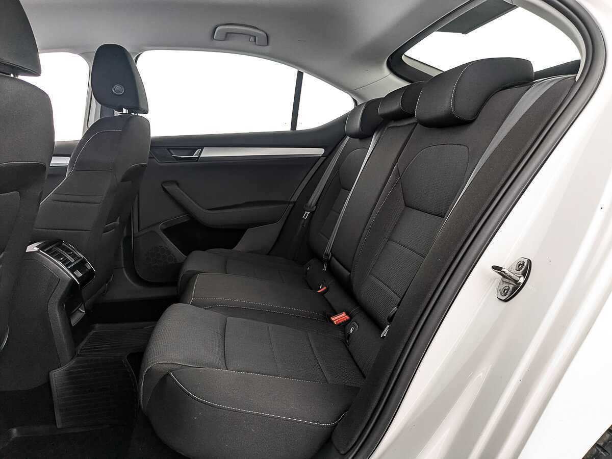 Купить Skoda Superb с пробегом. Фото: #17