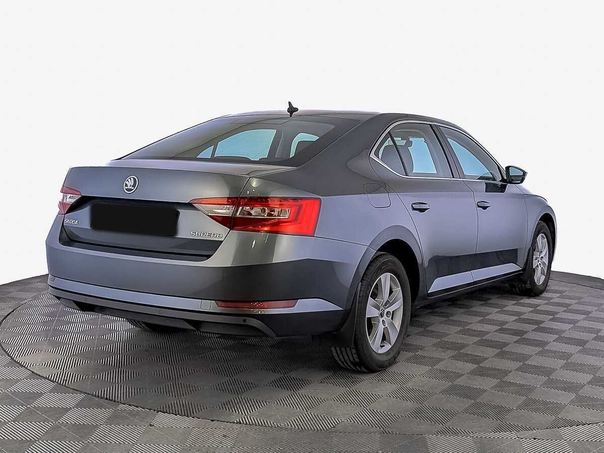 Купить Skoda Superb с пробегом. Фото: #4