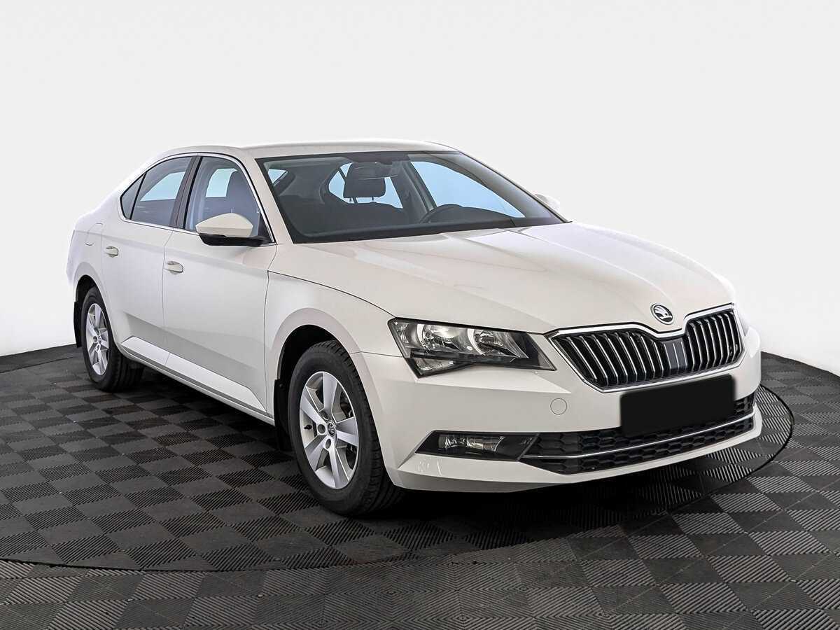 Купить Skoda Superb с пробегом. Фото: #2