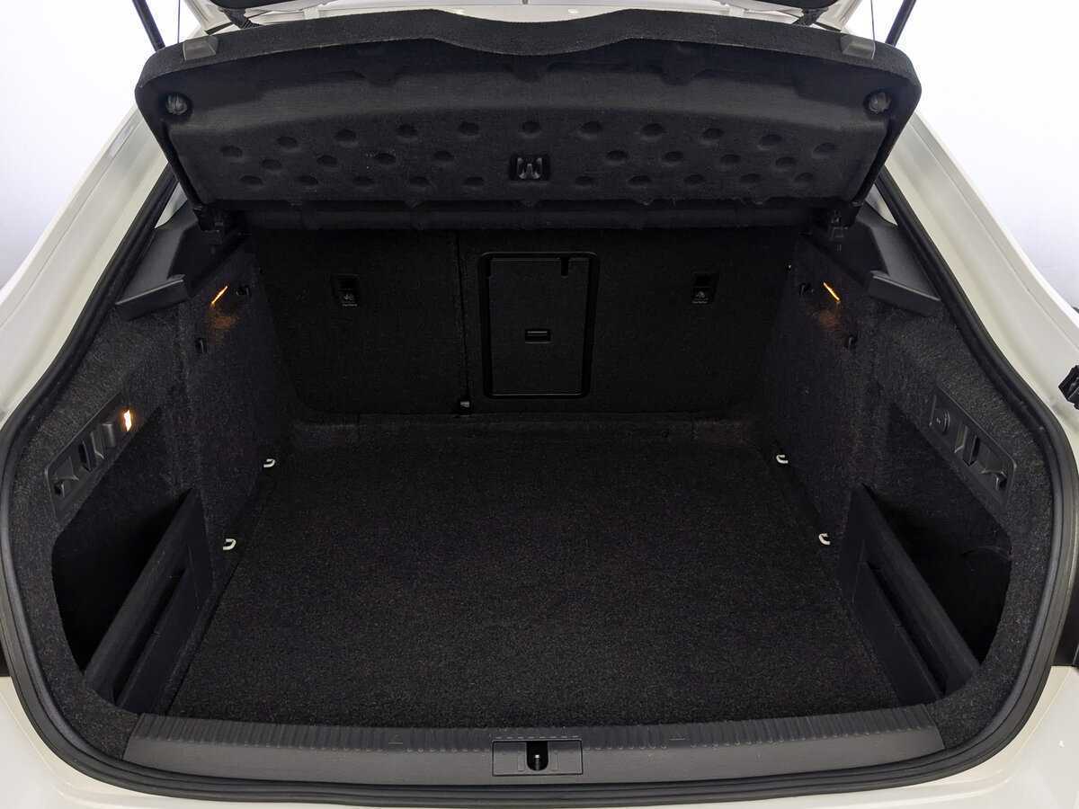 Купить Skoda Superb с пробегом. Фото: #9