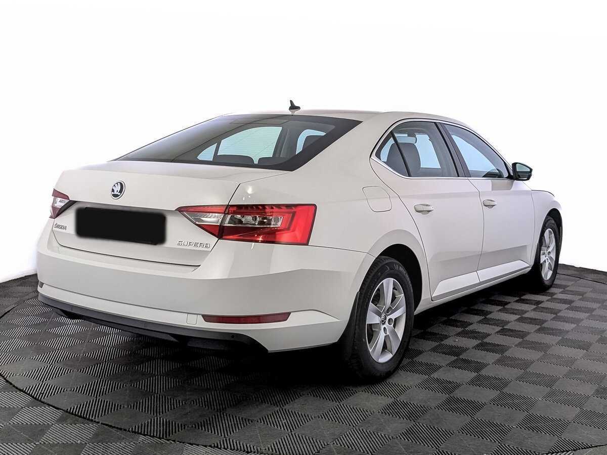 Купить Skoda Superb с пробегом. Фото: #4