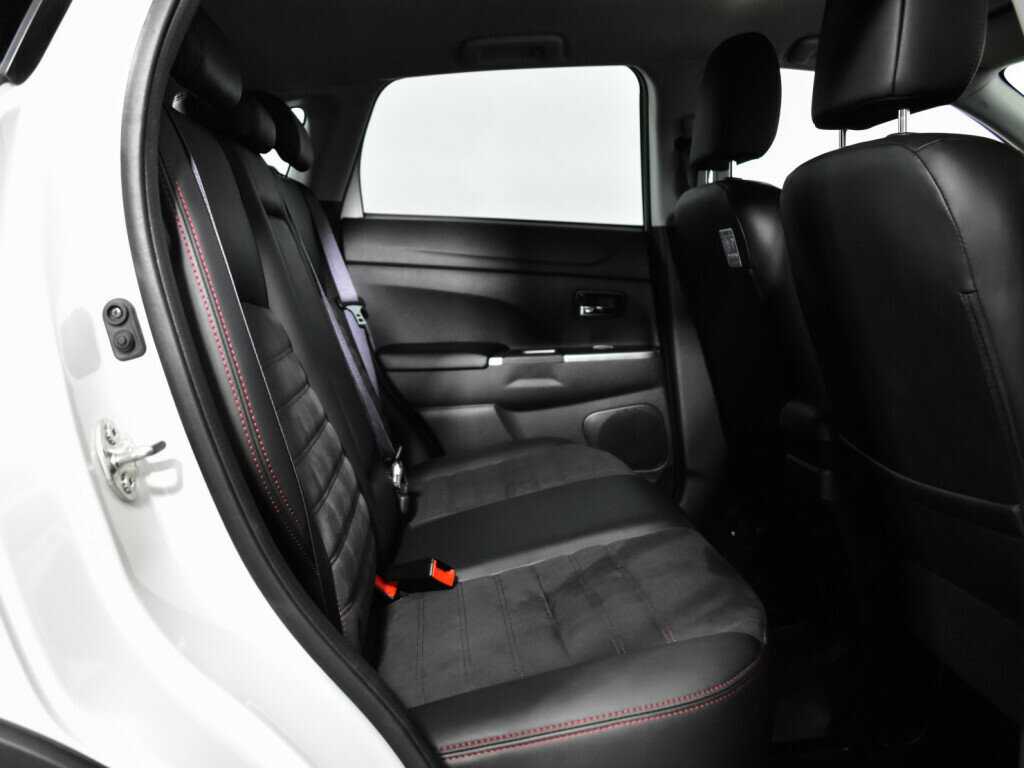 Купить Mitsubishi ASX с пробегом. Фото: #9