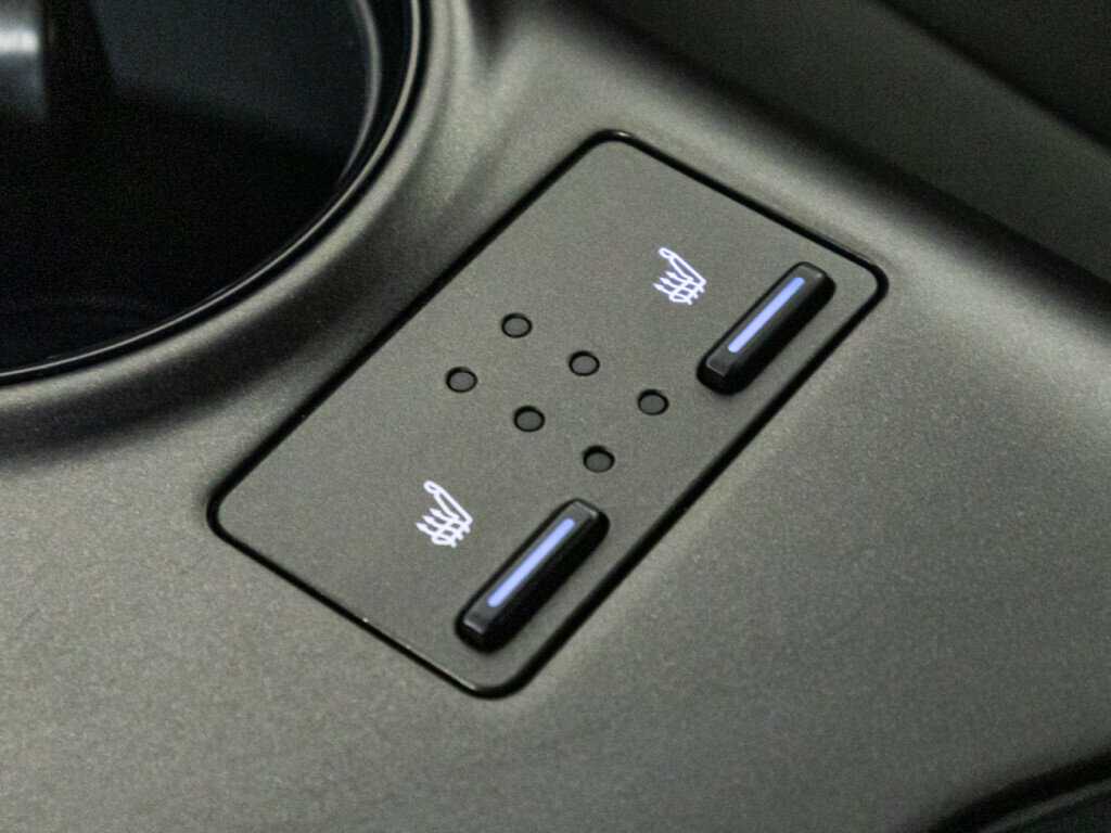 Купить Toyota Camry с пробегом. Фото: #17