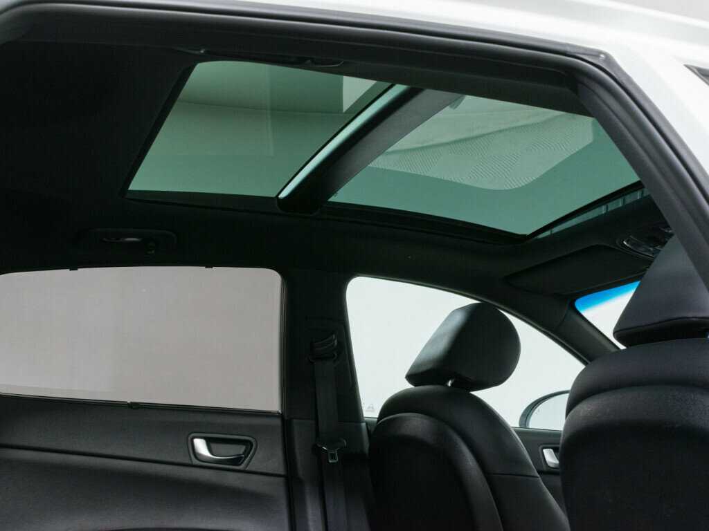 Купить Kia Optima с пробегом. Фото: #9