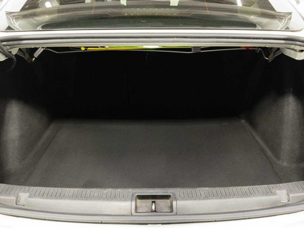 Купить Renault Fluence с пробегом. Фото: #23