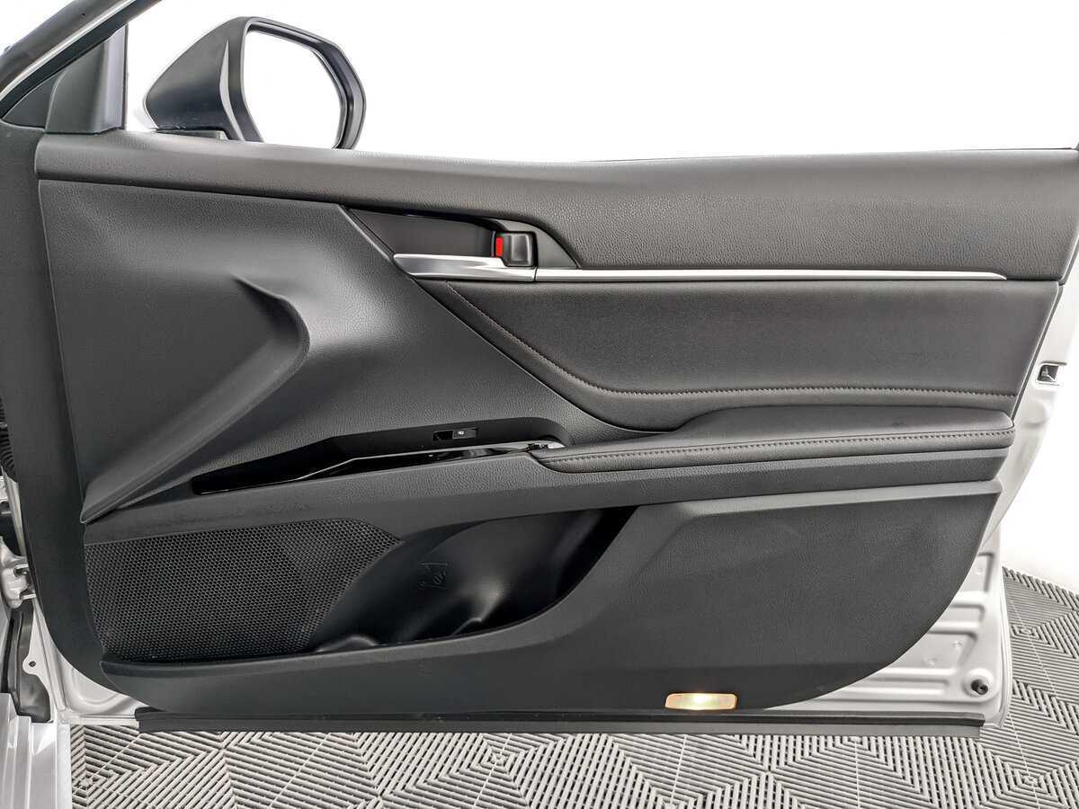 Купить Toyota Camry с пробегом. Фото: #22