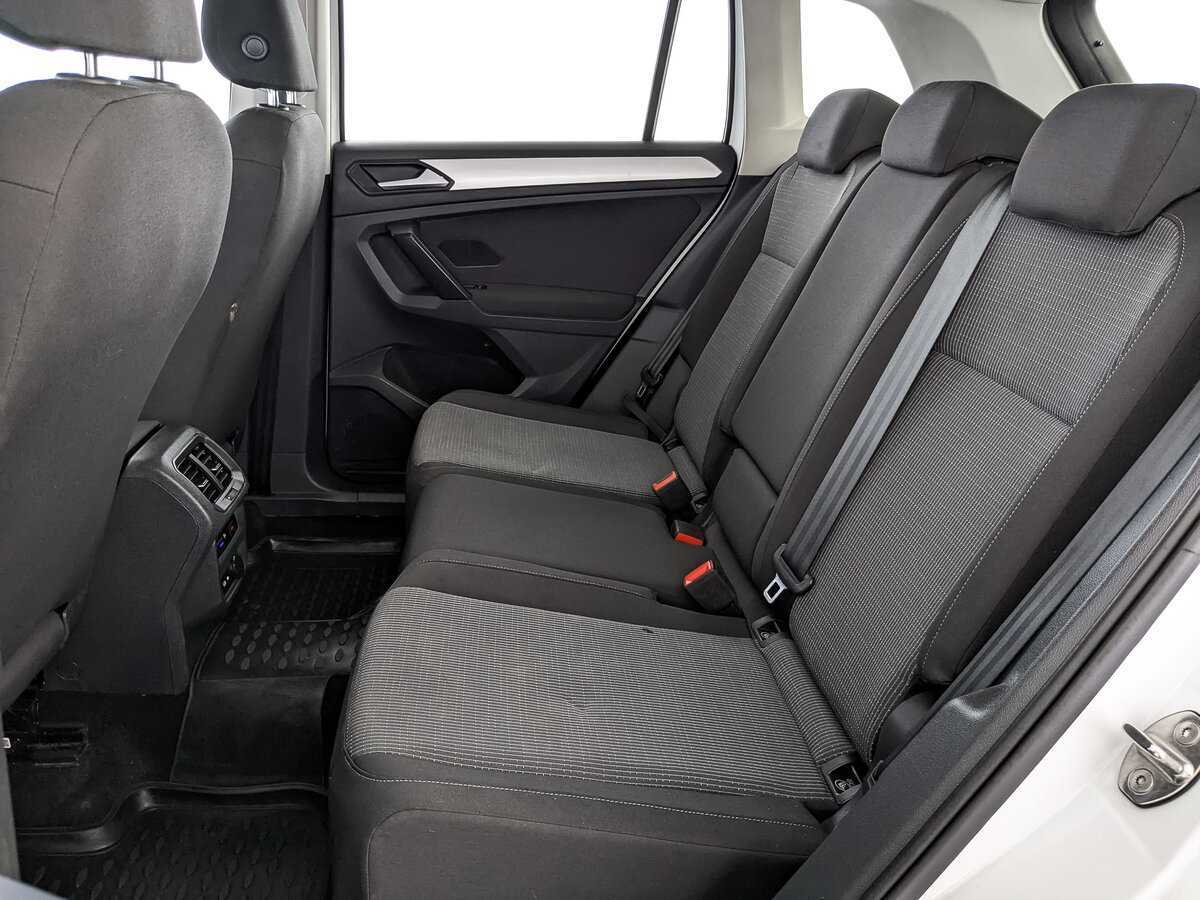 Купить Volkswagen Tiguan с пробегом. Фото: #17