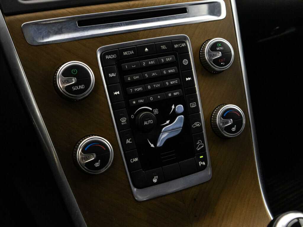 Купить Volvo XC60 с пробегом. Фото: #15