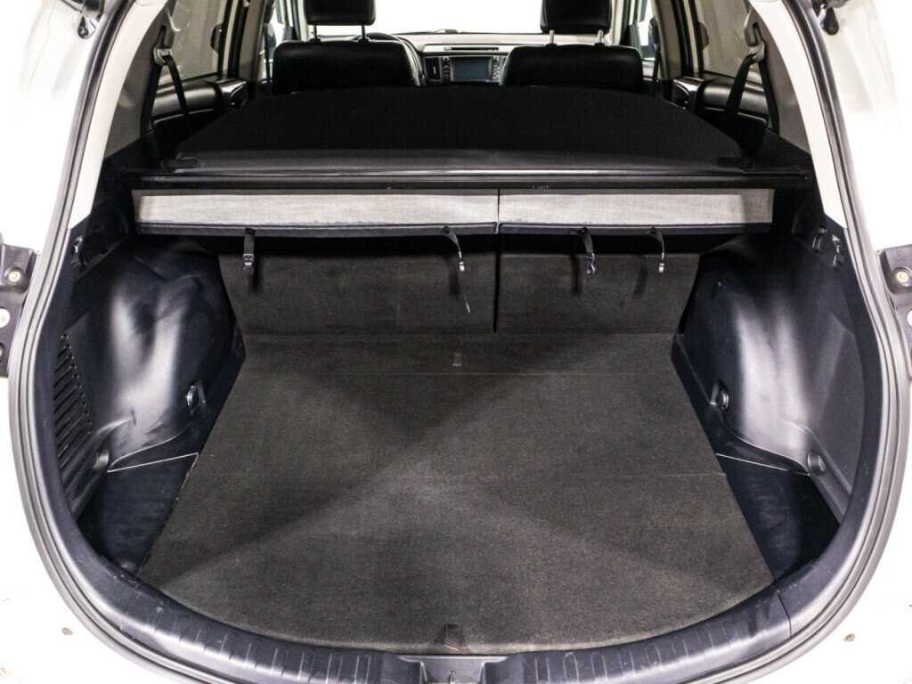 Купить Toyota RAV4 с пробегом. Фото: #14