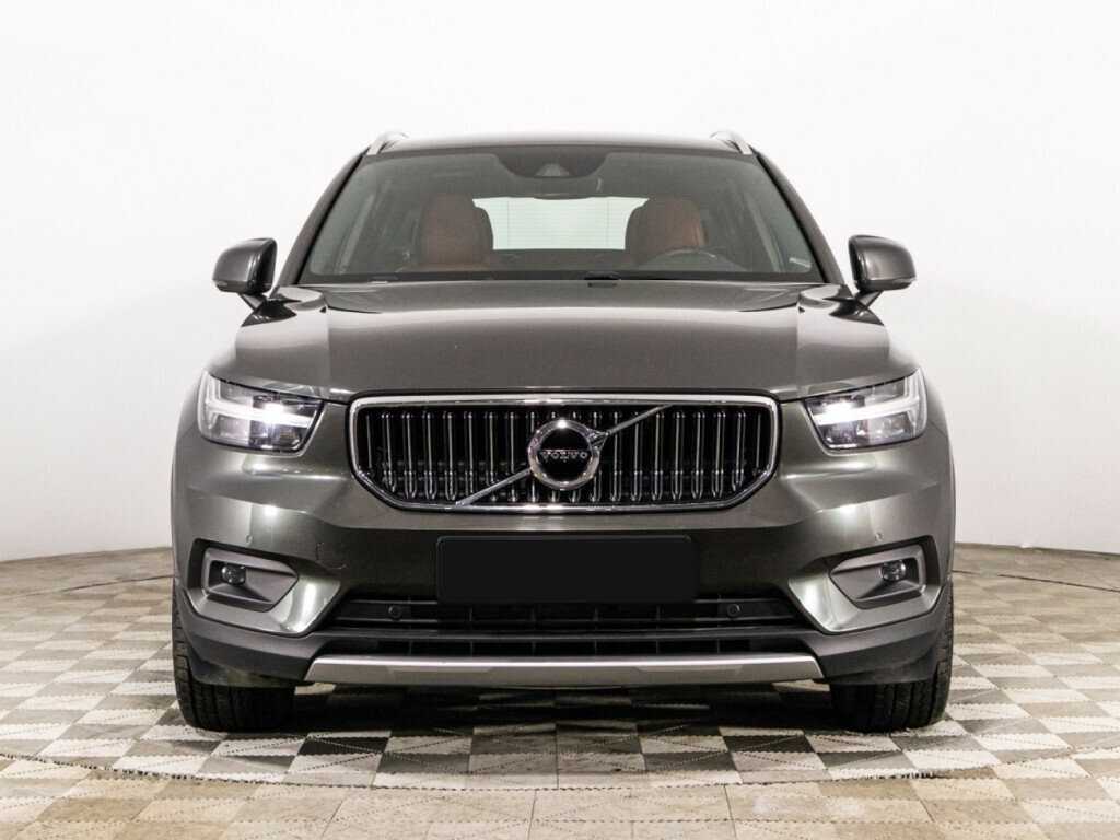 Купить Volvo XC40 с пробегом. Фото: #1