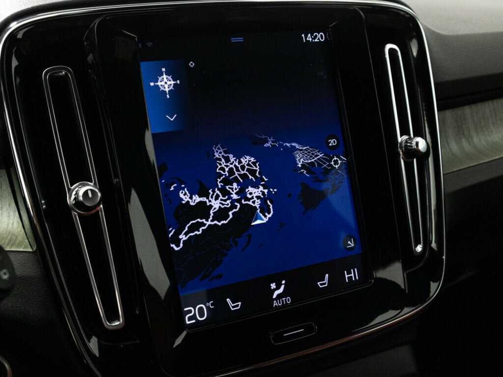 Купить Volvo XC40 с пробегом. Фото: #17