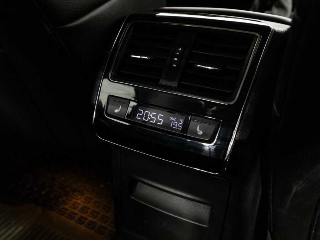 Купить Skoda Superb с пробегом. Фото: #18