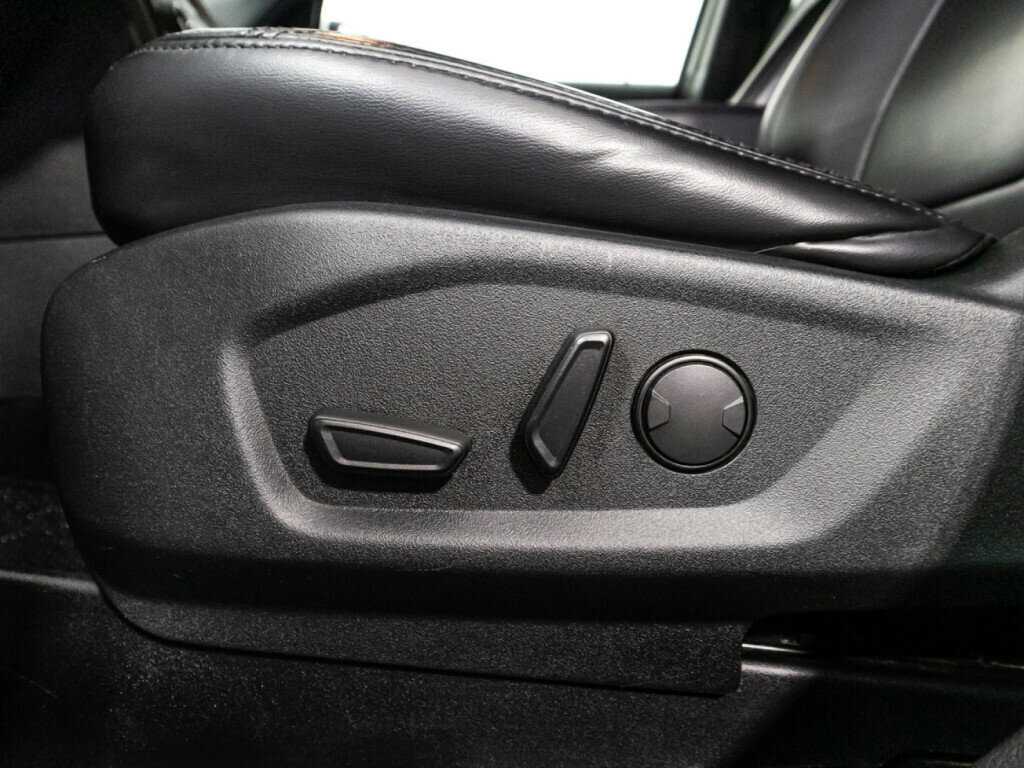 Купить Ford Explorer с пробегом. Фото: #15