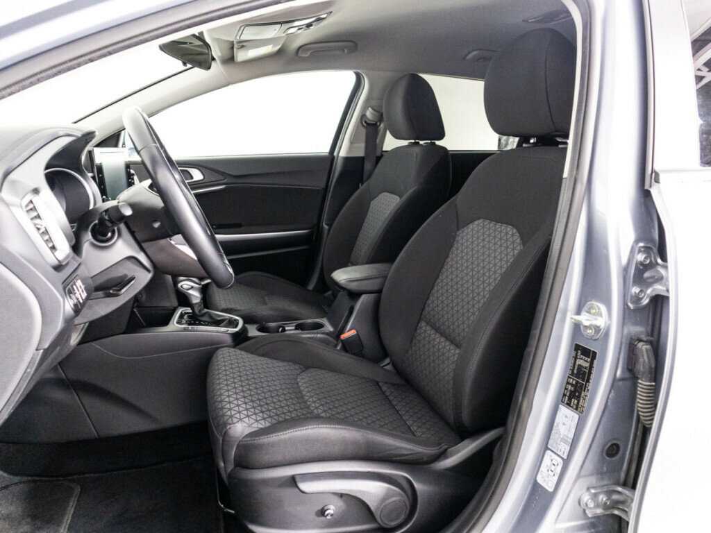 Купить Kia Ceed с пробегом. Фото: #17
