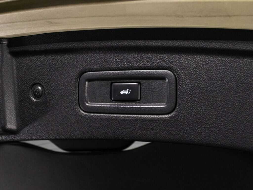 Купить Infiniti FX с пробегом. Фото: #15