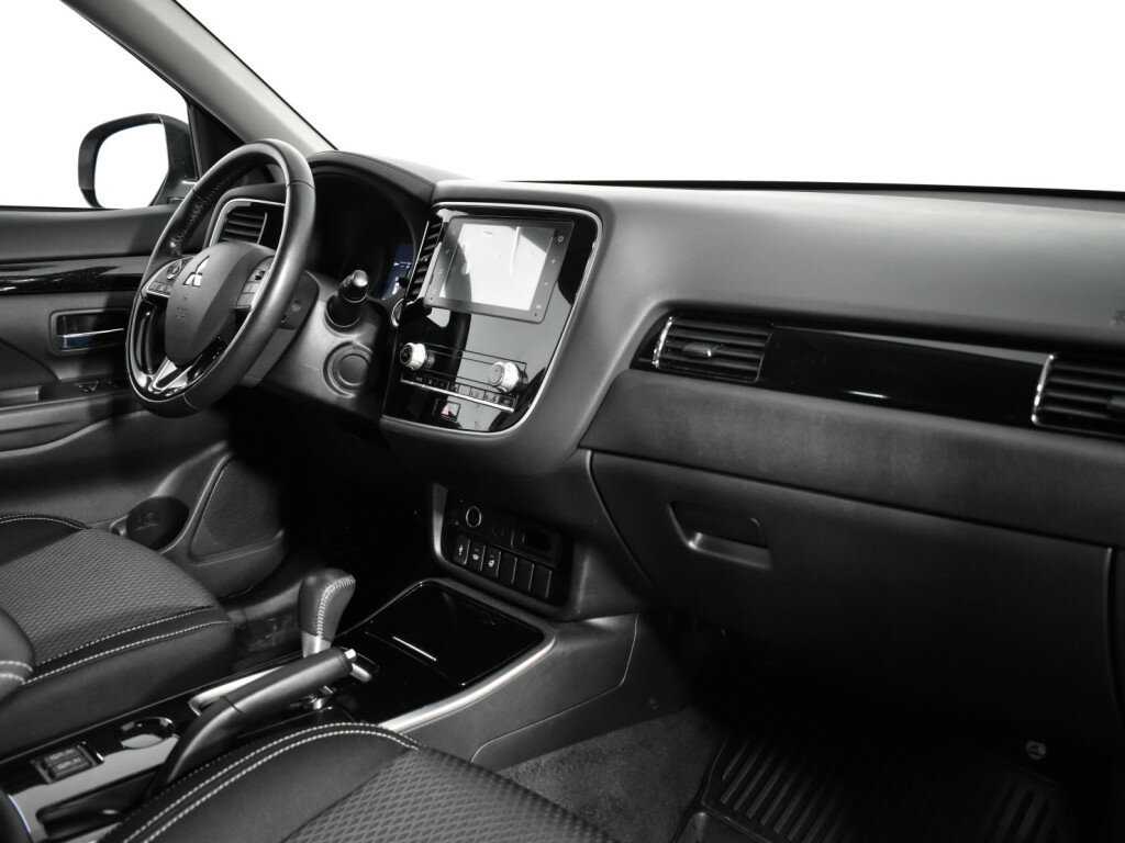 Купить Mitsubishi Outlander с пробегом. Фото: #8