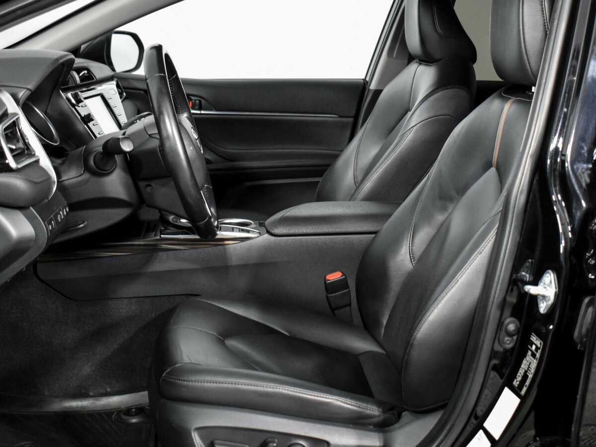 Купить Toyota Camry с пробегом. Фото: #8