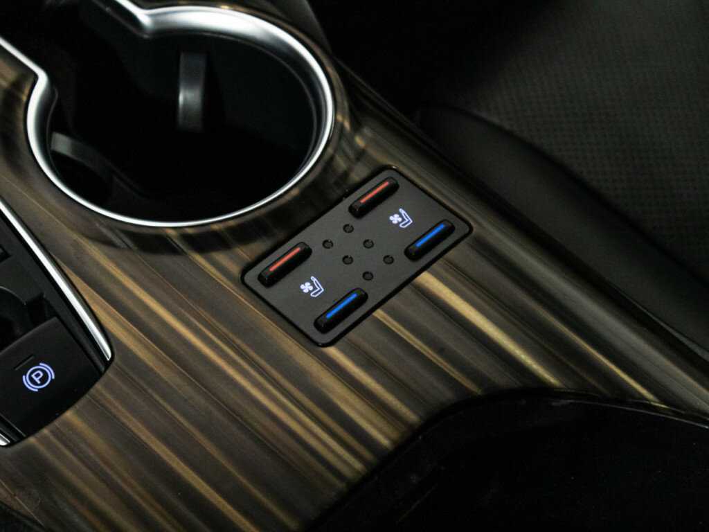 Купить Toyota Camry с пробегом. Фото: #20