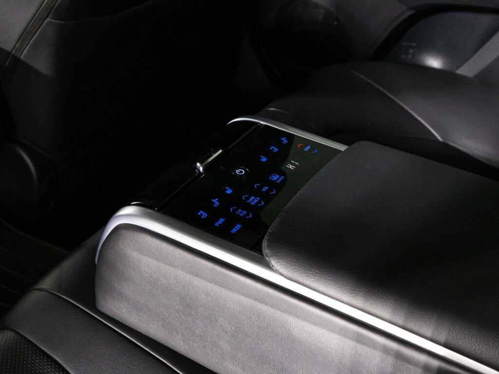 Купить Toyota Camry с пробегом. Фото: #23