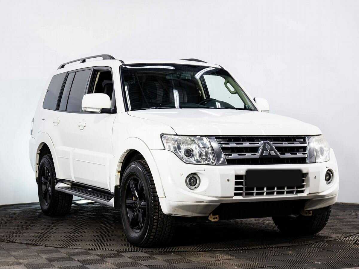 Купить Mitsubishi Pajero с пробегом. Фото: #2