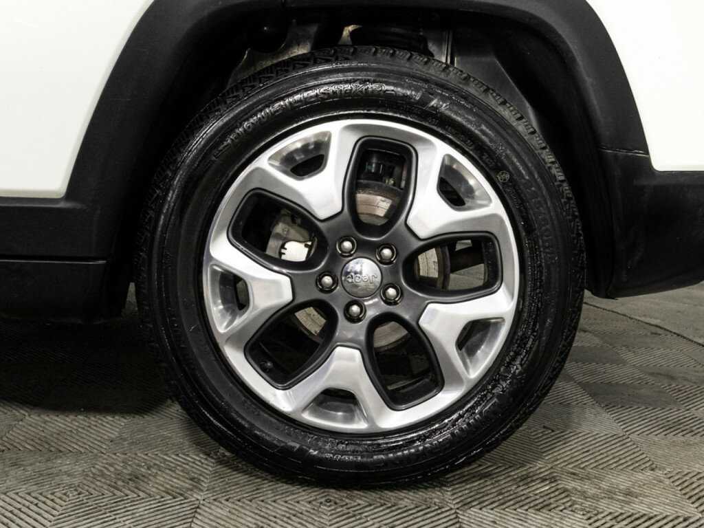 Купить Jeep Compass с пробегом. Фото: #19