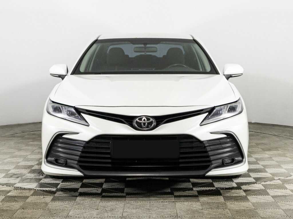 Купить Toyota Camry с пробегом. Фото: #1