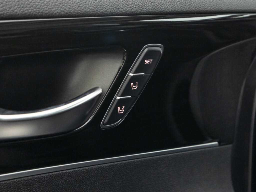 Купить Kia Sorento с пробегом. Фото: #19