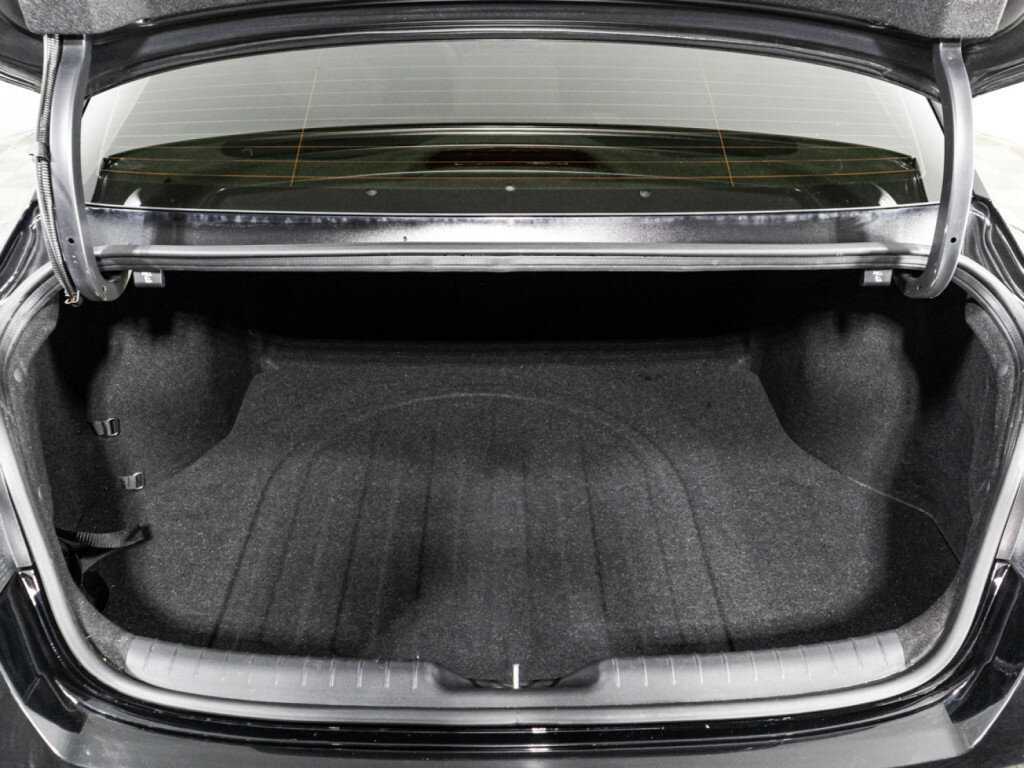 Купить Hyundai Elantra с пробегом. Фото: #14