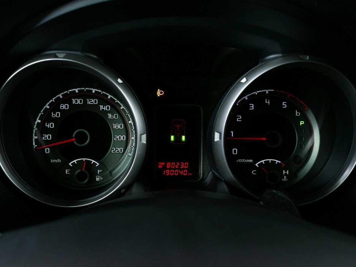 Купить Mitsubishi Pajero с пробегом. Фото: #10