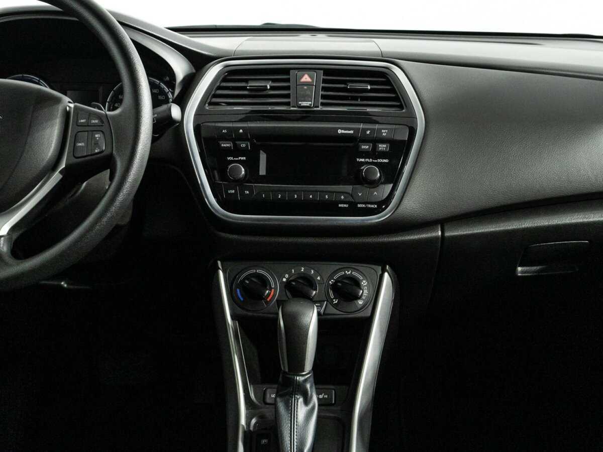 Продажа Б/У Сузуки С-Икс4. Фото: #13