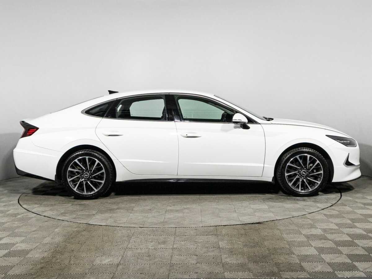 Купить Hyundai Sonata с пробегом. Фото: #3