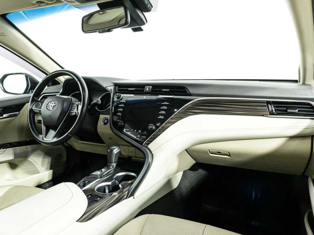 Купить Toyota Camry с пробегом. Фото: #8