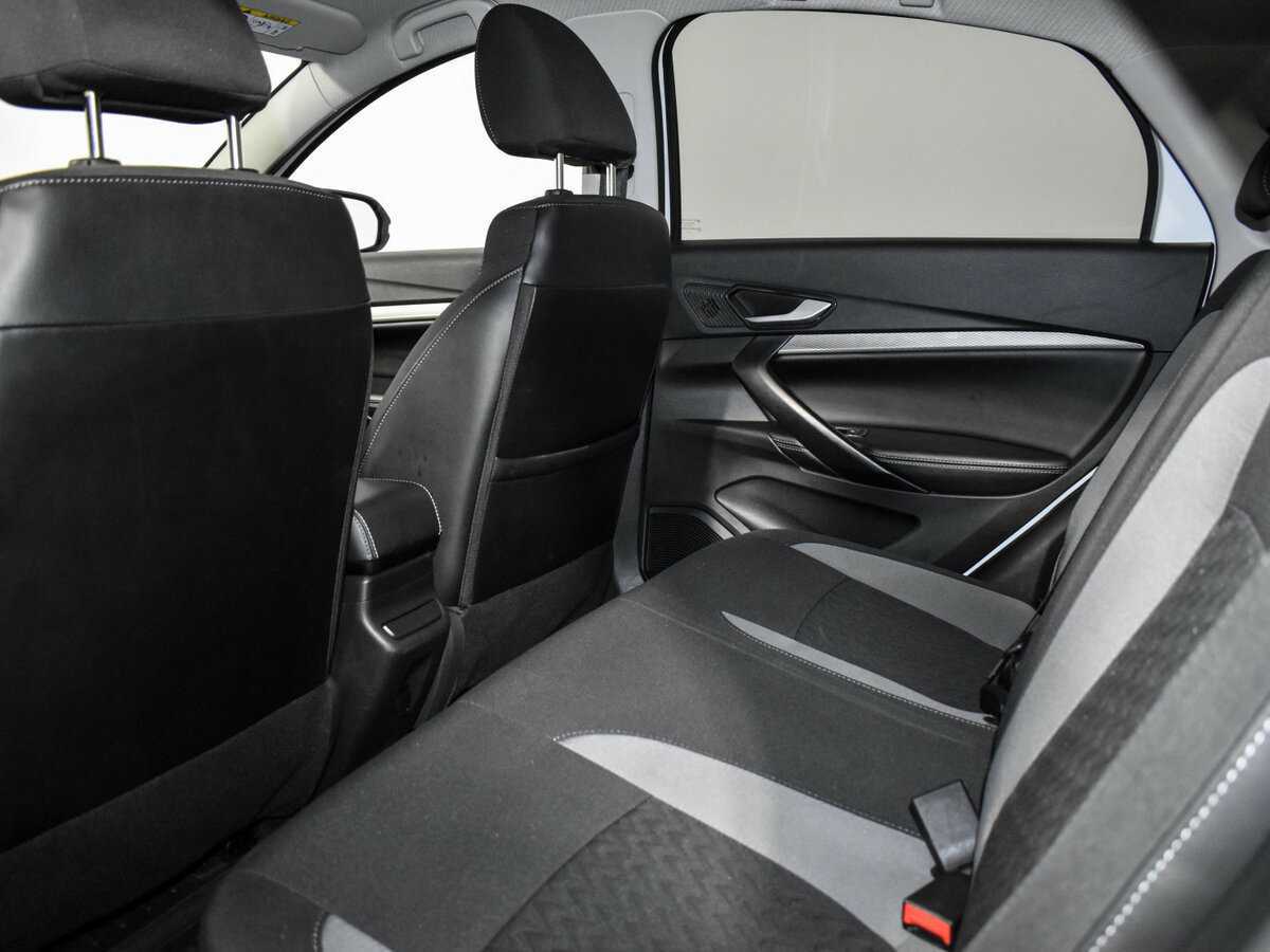 Купить Lada (ВАЗ) Vesta с пробегом. Фото: #10