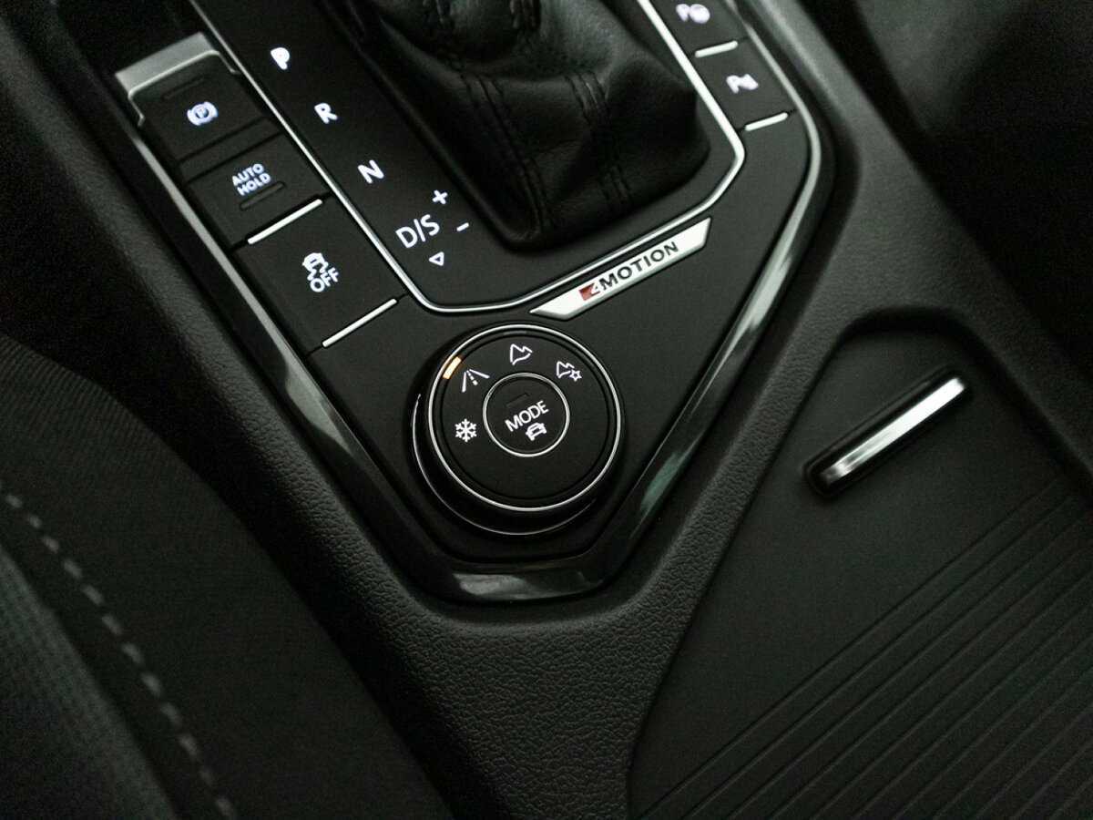 Купить Volkswagen Tiguan с пробегом. Фото: #17