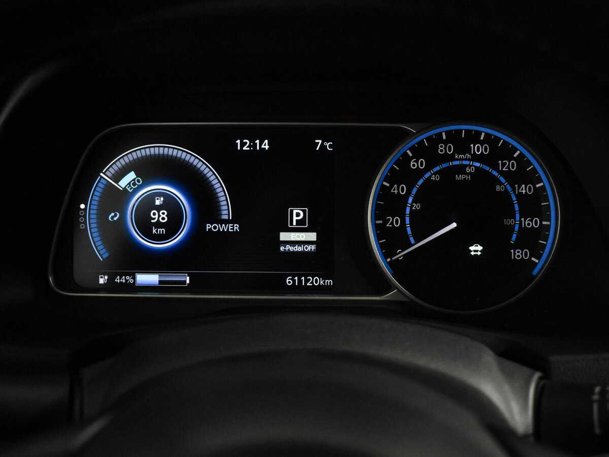 Купить Nissan Leaf с пробегом. Фото: #18