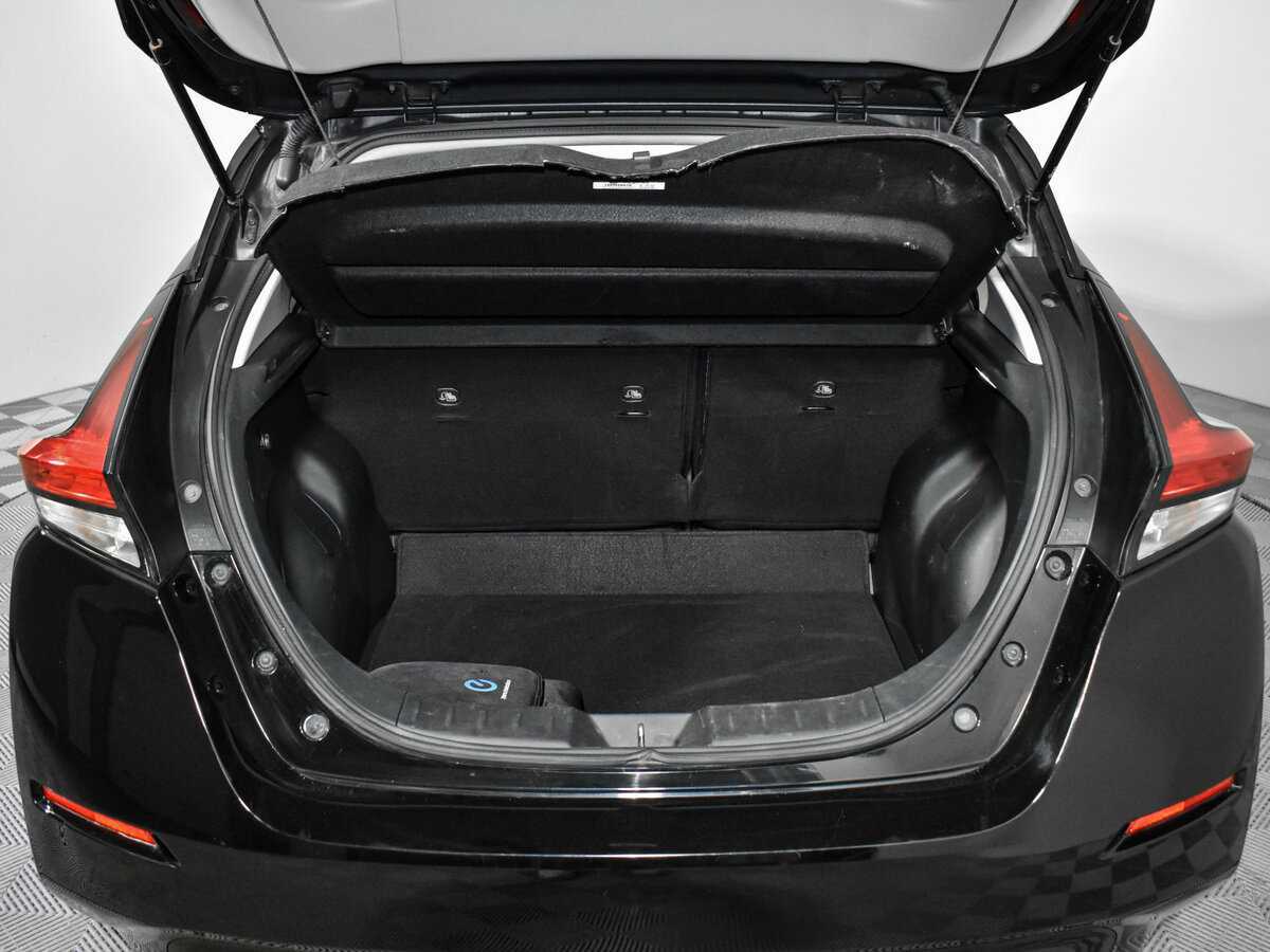 Купить Nissan Leaf с пробегом. Фото: #21