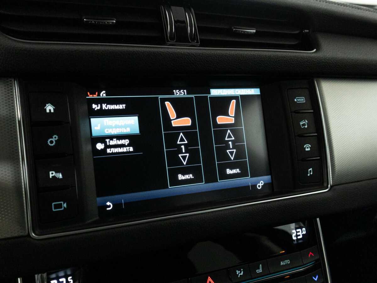Купить Jaguar XF с пробегом. Фото: #19