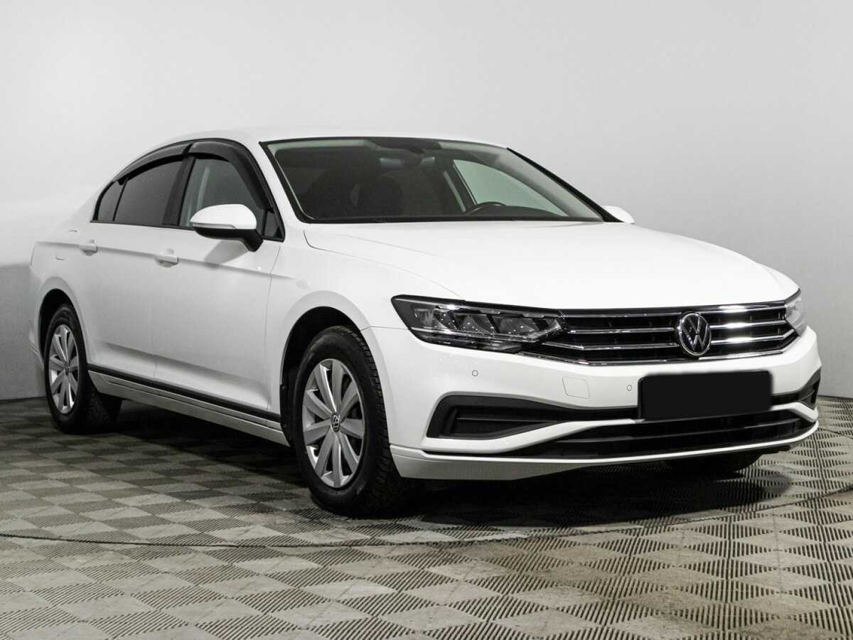 Купить Volkswagen Passat с пробегом. Фото: #2