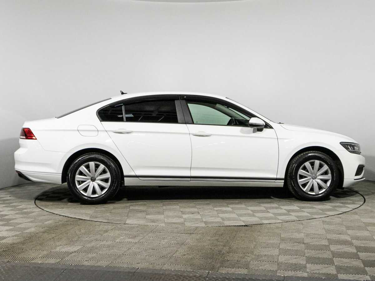 Купить Volkswagen Passat с пробегом. Фото: #3
