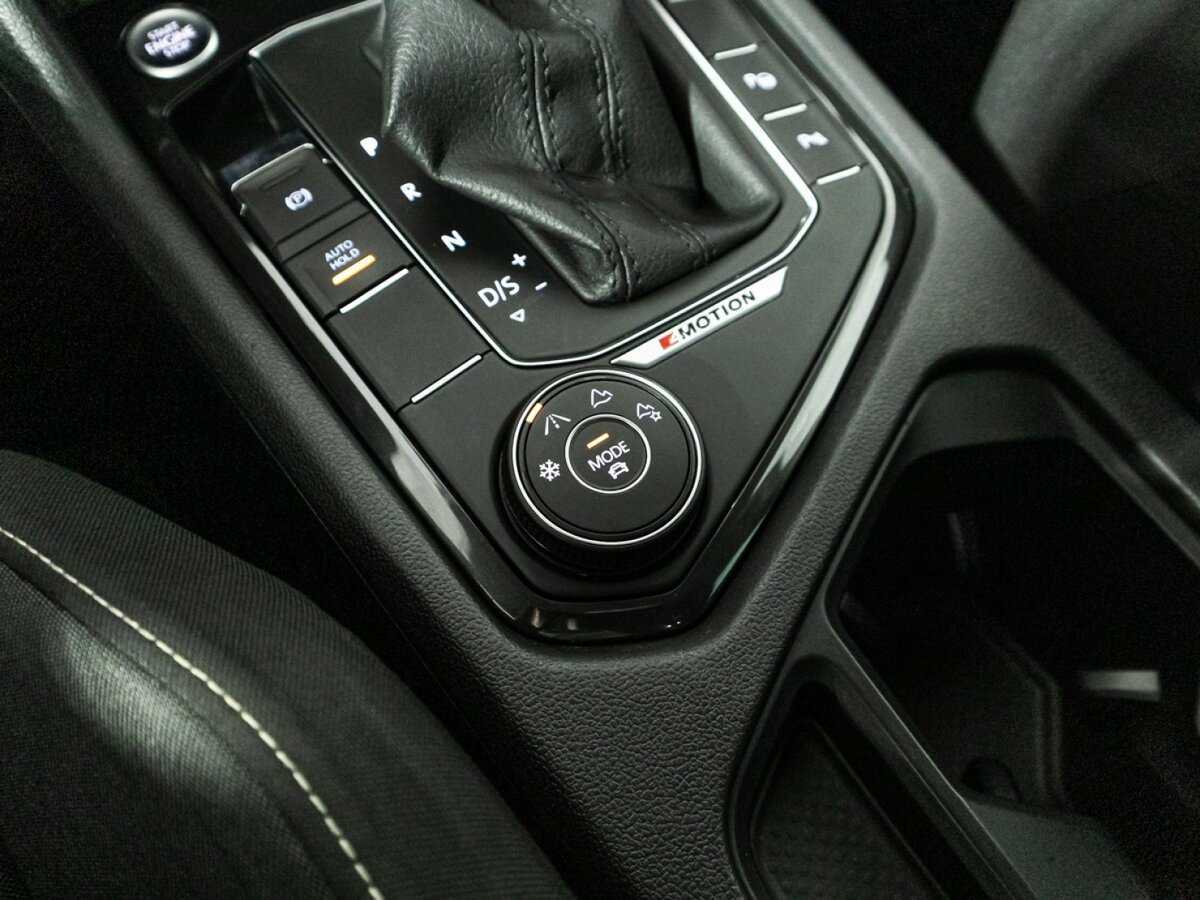 Купить Volkswagen Tiguan с пробегом. Фото: #17