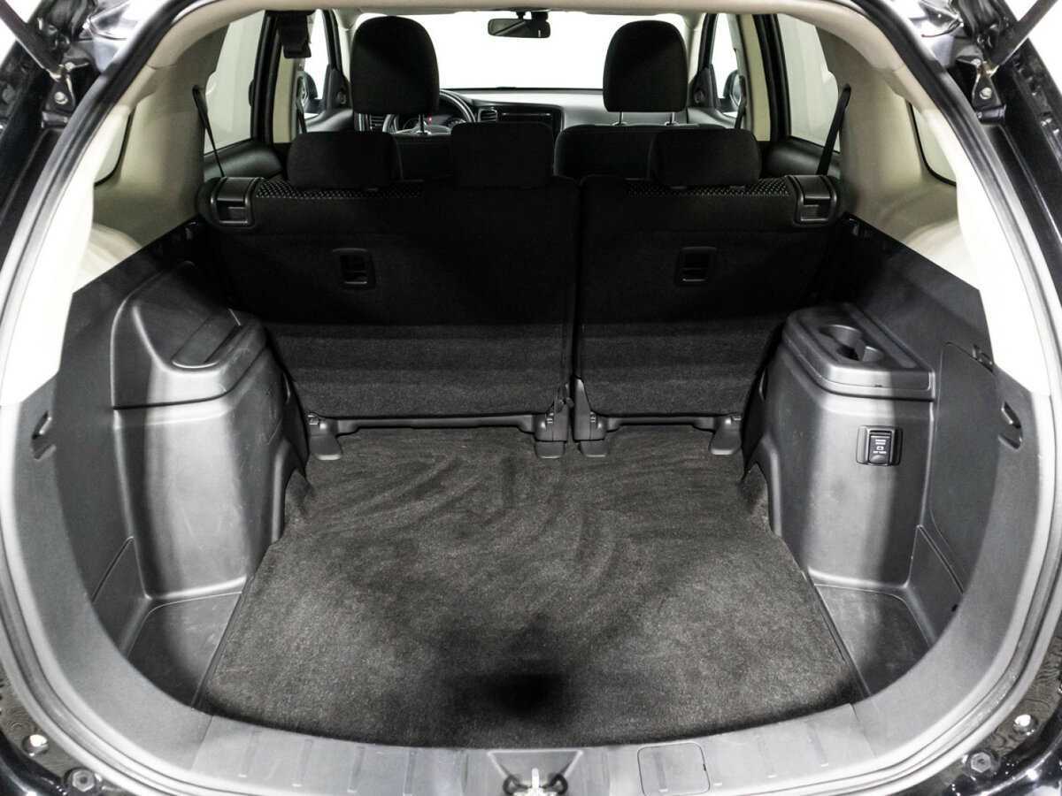 Купить Mitsubishi Outlander с пробегом. Фото: #14