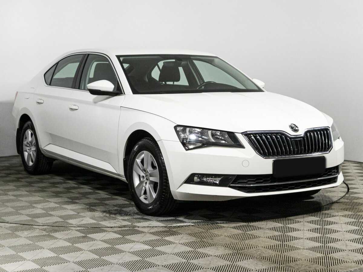 Купить Skoda Superb с пробегом. Фото: #2
