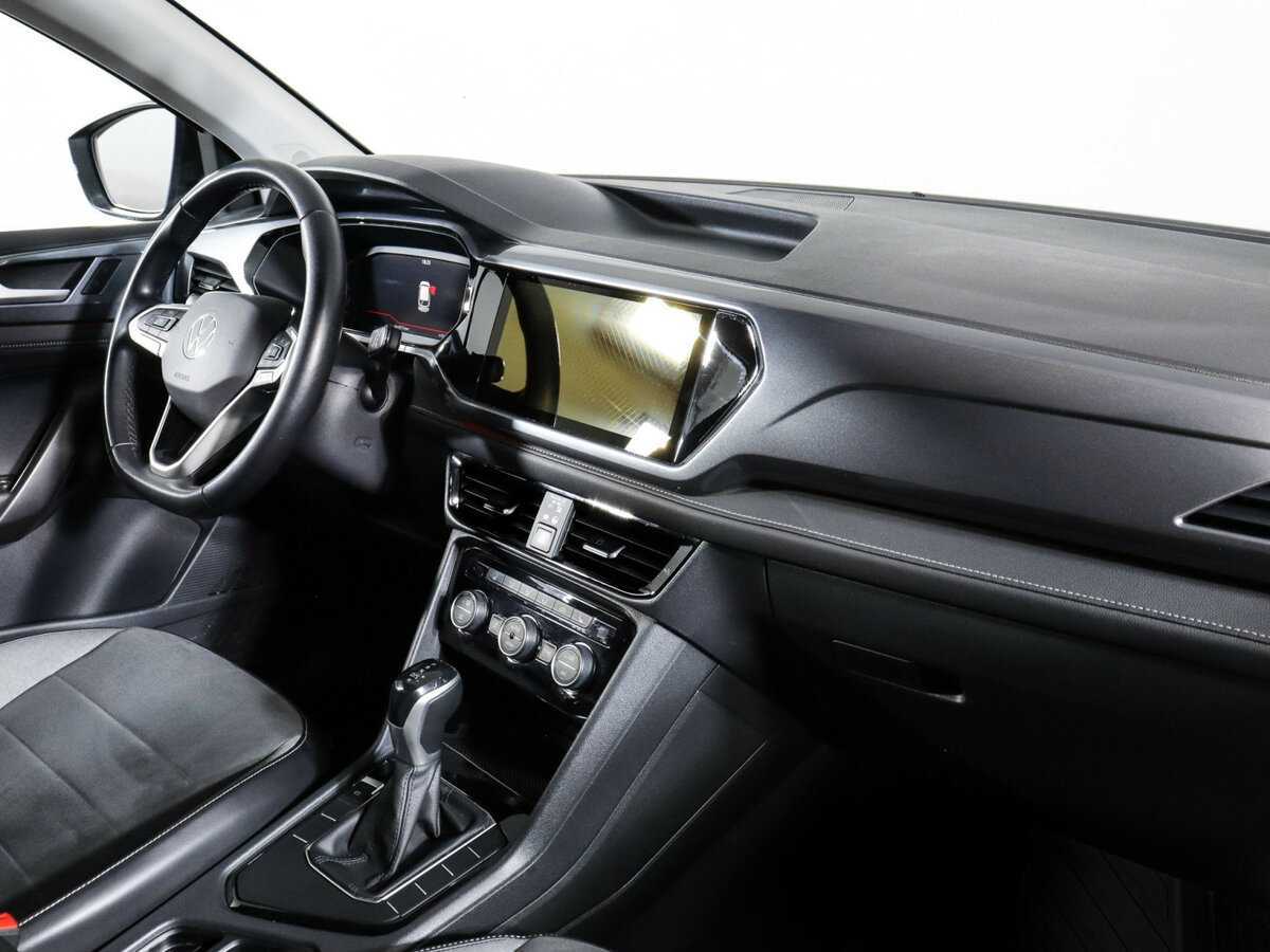 Купить Volkswagen Taos с пробегом. Фото: #5