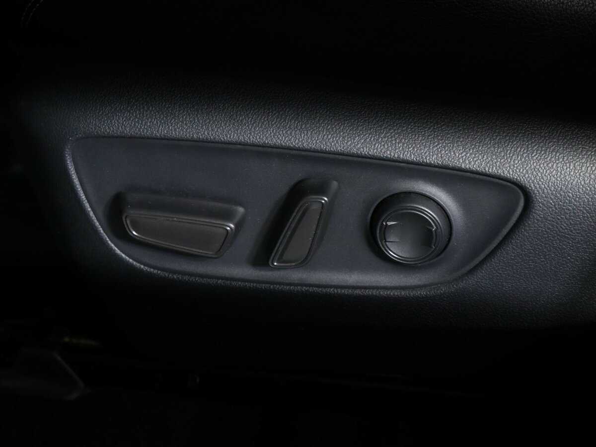 Купить Toyota RAV4 с пробегом. Фото: #13