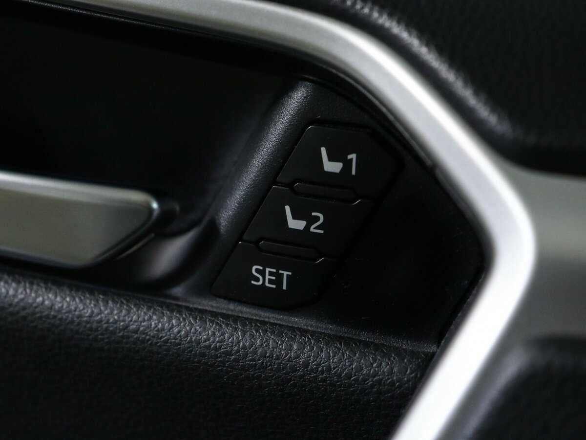 Купить Toyota RAV4 с пробегом. Фото: #14