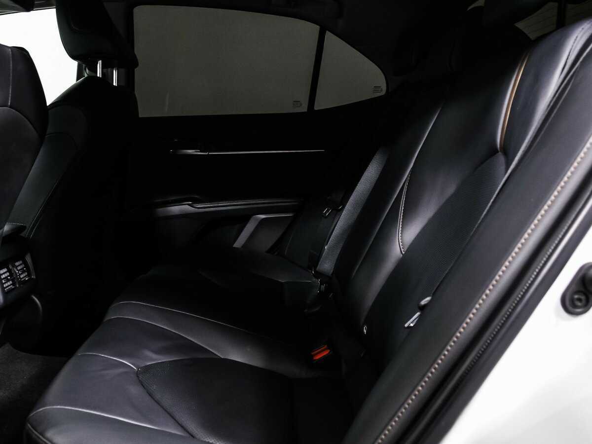 Купить Toyota Camry с пробегом. Фото: #12