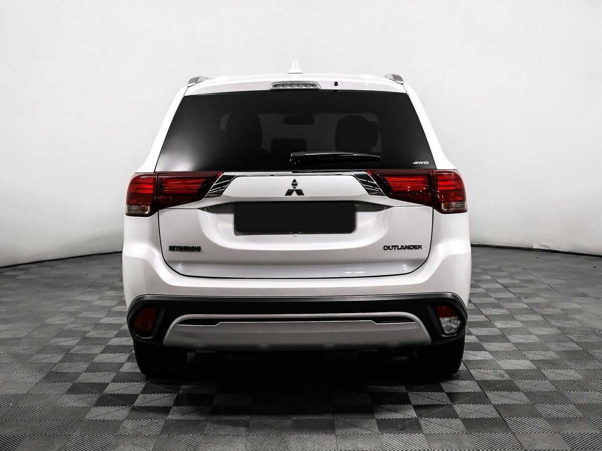 Купить Mitsubishi Outlander с пробегом. Фото: #5