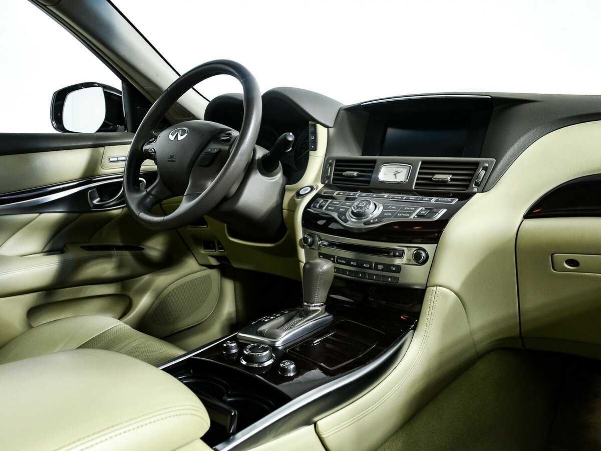 Купить Infiniti Q70 с пробегом. Фото: #6