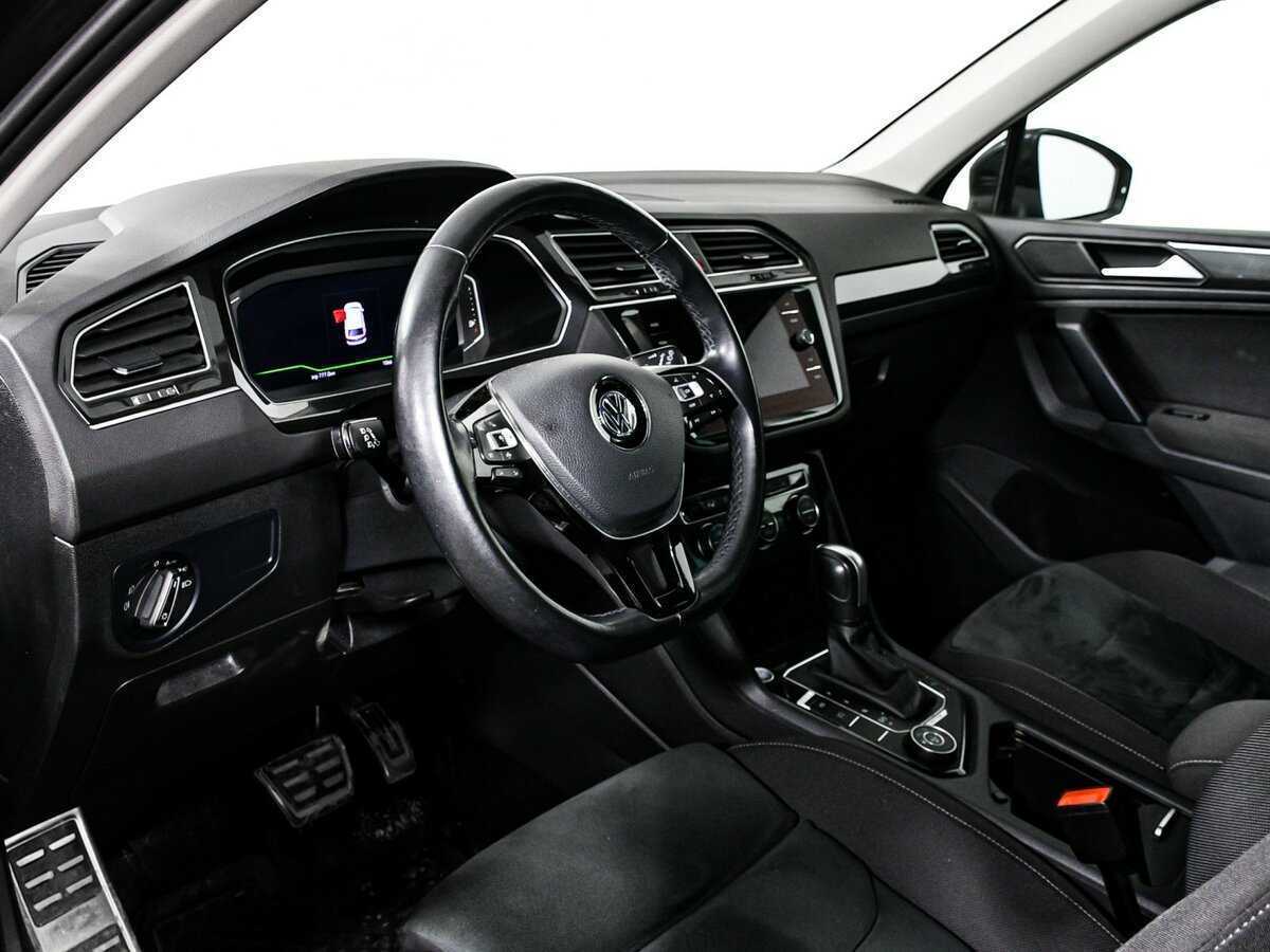 Купить Volkswagen Tiguan с пробегом. Фото: #9