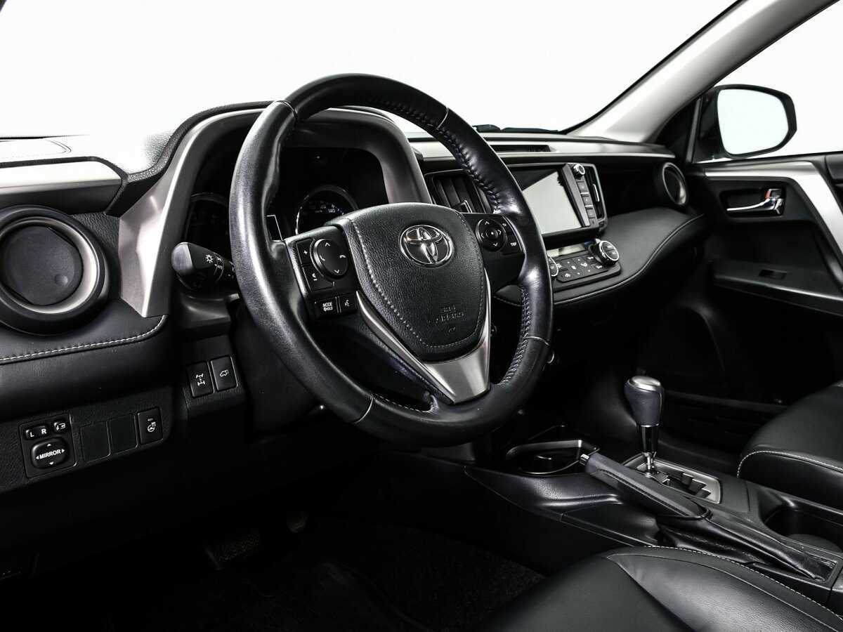 Купить Toyota RAV4 с пробегом. Фото: #12
